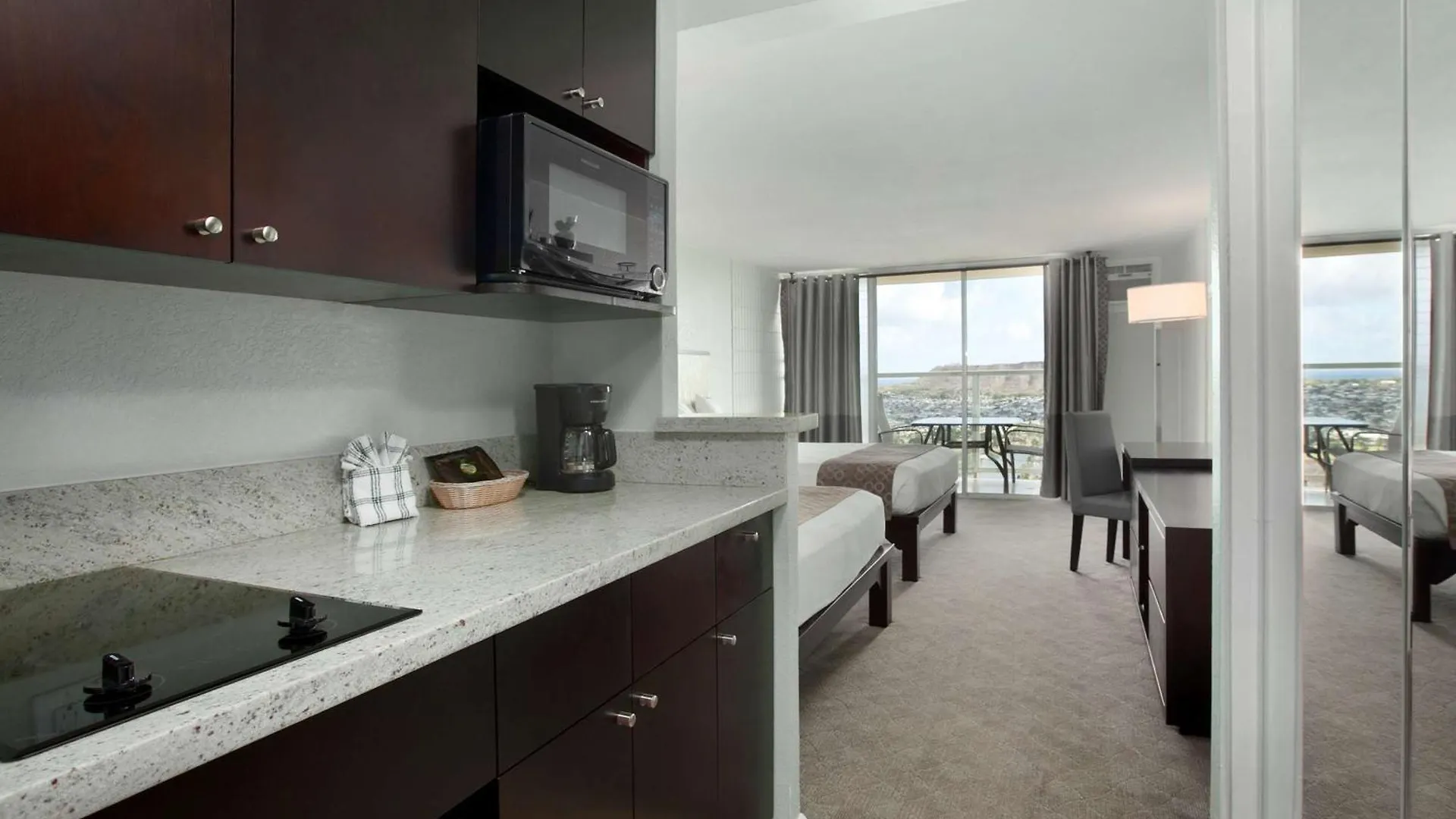 Aparthotel Skyline Island Colony Hotel Honolulu